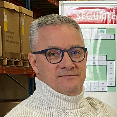 Philippe Dumont, Responsable d'atelier tricotage sur le site Innothera de Trévoux