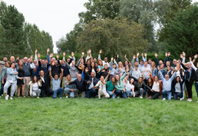 Tous les collaborateurs de Quaternaire pris en photo lors du séminaire d'entreprise d'août 2023.