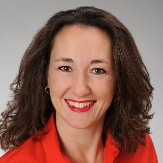 Photographie de Corinne Gondoin, Directrice du développement Quaternaire avec le titre de son article :